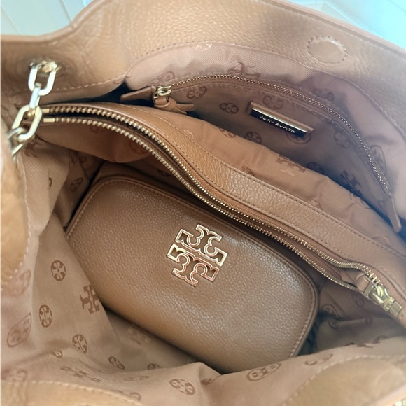 Tory Burch Tan Leather Shoulder Bag Set - Picture 6 of 11
